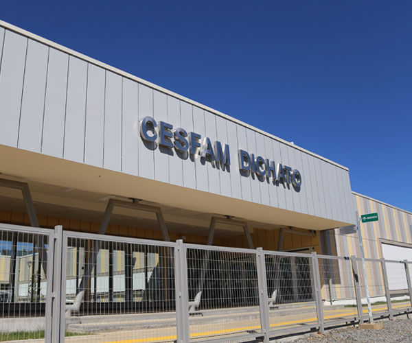 Fachada del CESFAM Dichato
